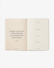 Load image into Gallery viewer, Best Year Journal Essential - Black