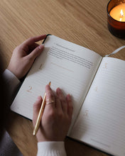 Load image into Gallery viewer, Best Year Journal - Pink
