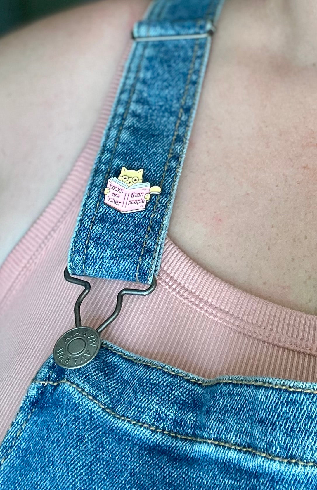 Book Lovers Enamel Pin