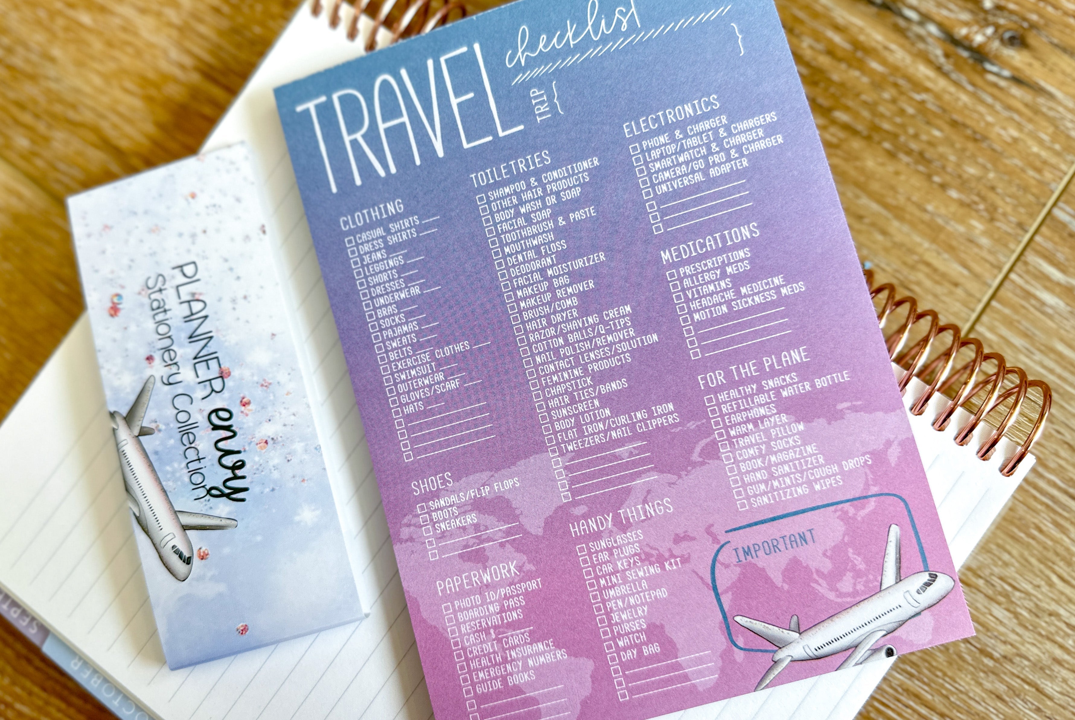 Travel Essentials Checklist Things to Pack Notepad - 5x7 Inches (*Notepad Only*)